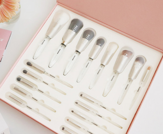 18 kinds of makeup brushes set 1440g