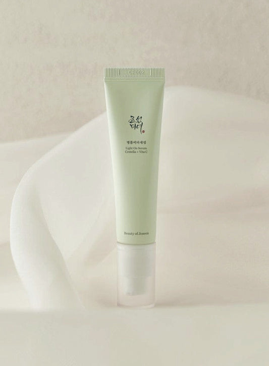 Light On Serum : Centella + Vita C